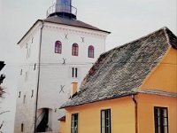 Gornji grad. Dverce 1980-ih godina B  Kula stoji vjerojatno još od sredine 13. stoljeća, ali se prvi puta spominje 1462. godine. Originalno je imala dva kata, a treći kat i vatrogasna promatračnica dodani su 1857. godine. Takav izgled kula zadržava do današnjeg dana. Debljina zidova iznosi oko 195 cm. Na prikazu iz 16. stoljeća kula ima dva kata, s po dva prozora, te je natkrivena krovom.